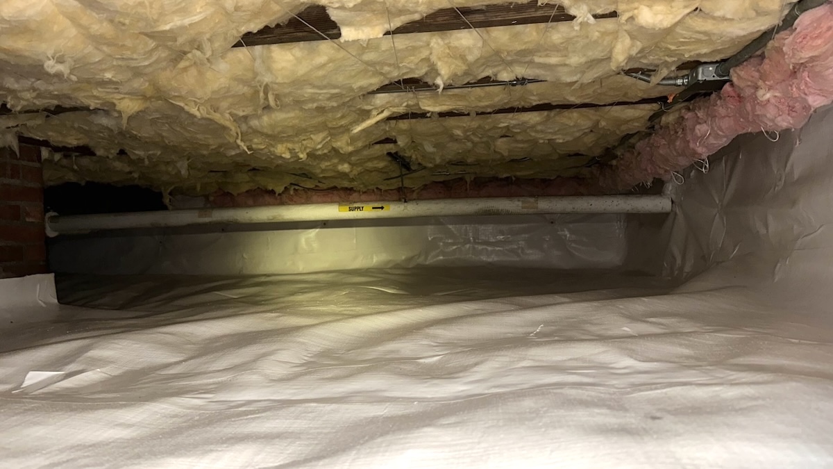 After Crawl Space Encapsulation - New Vapor Barrier And Insulation - Deming, WA