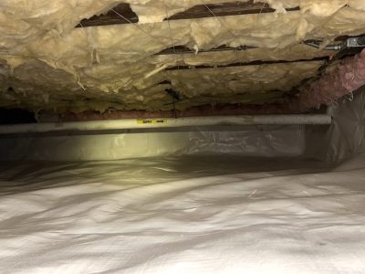 After Crawl Space Encapsulation - New Vapor Barrier And Insulation - Deming, WA